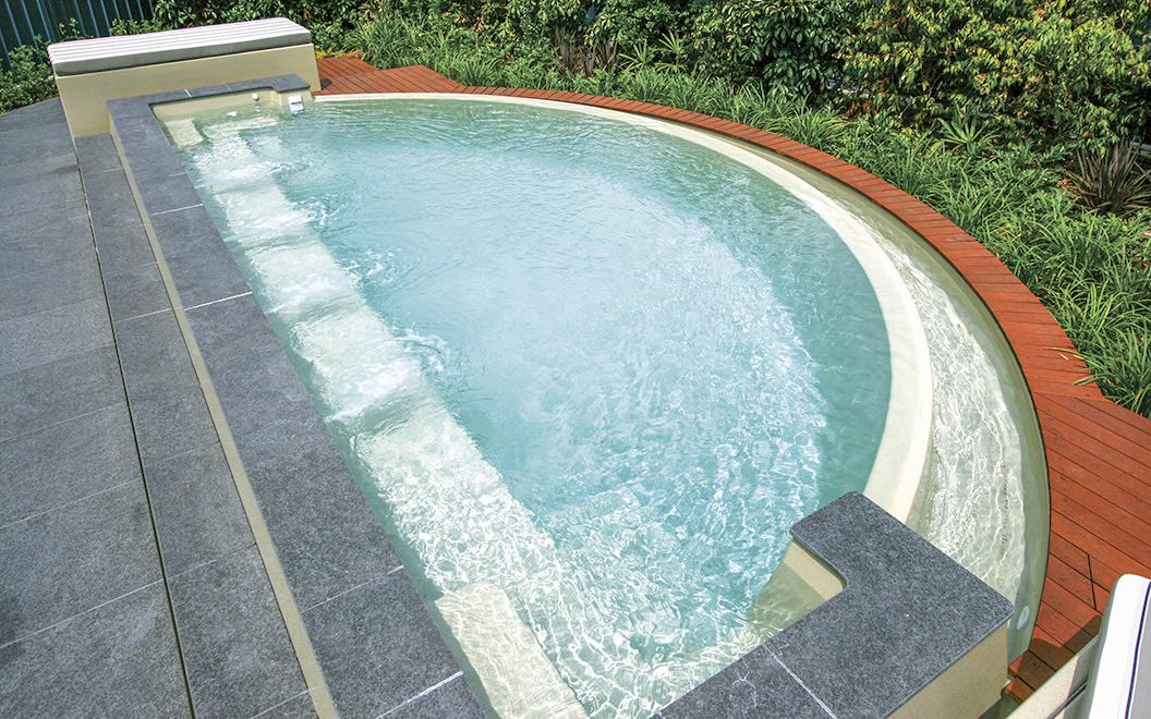 vanishing edge swimming pool