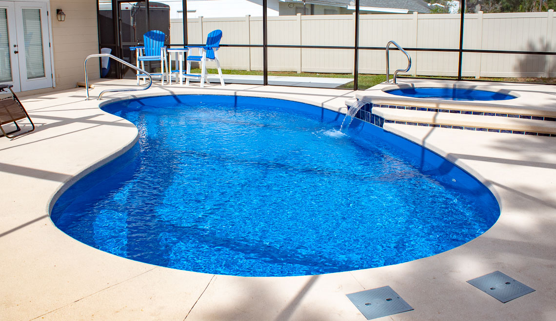Leisure Pools Tuscany freeform composite swimming pool with deep end dwinout