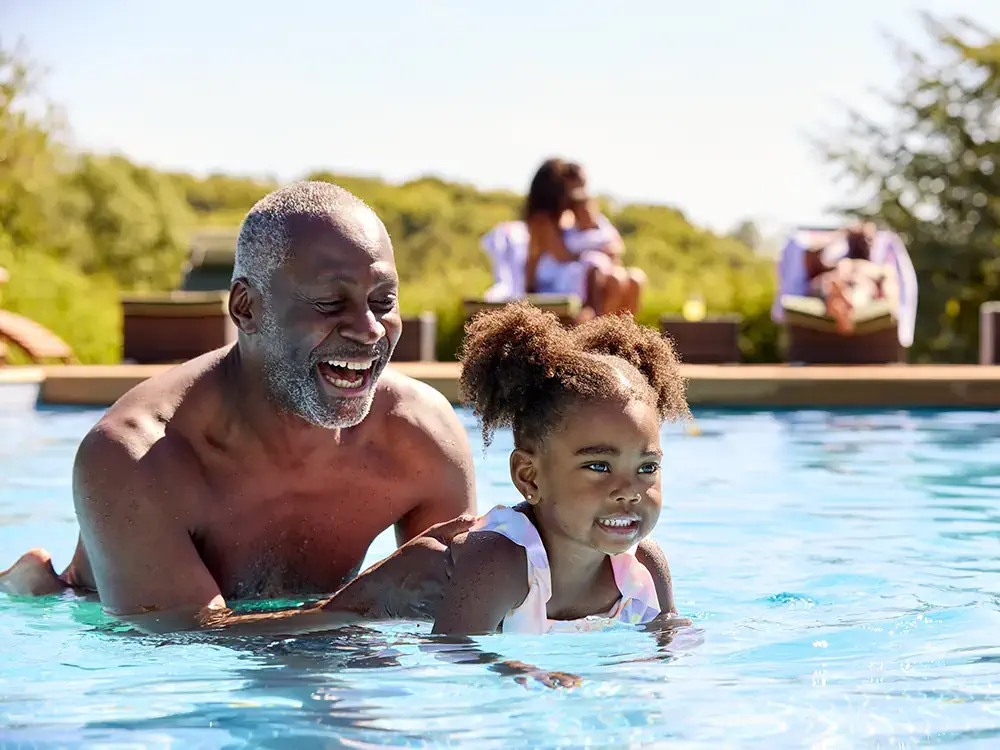Supervise children and inexperienced swimmers when they are in the pool or spa