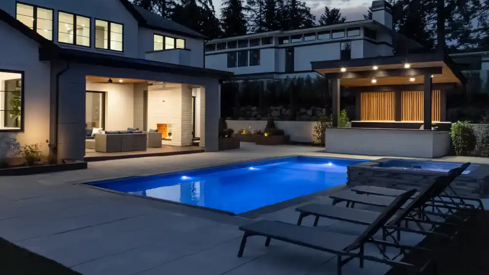 Award winning Pinnacle 35' backyard pool installation 