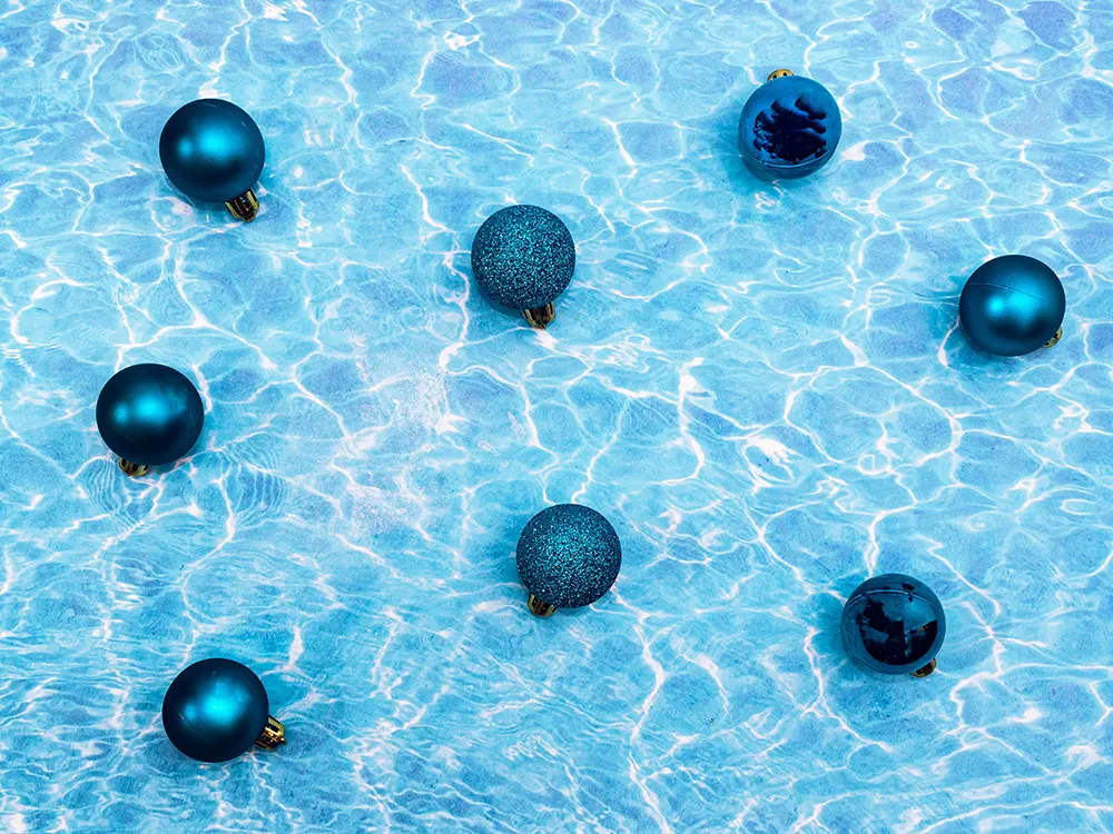  Cozy Comforts: Creating a Holiday Oasis by Your Pool