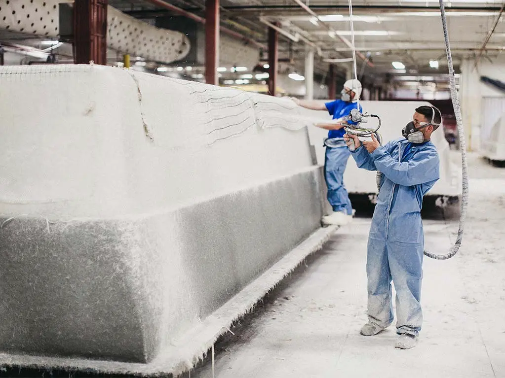 the manufacturing of a fiberglass pool